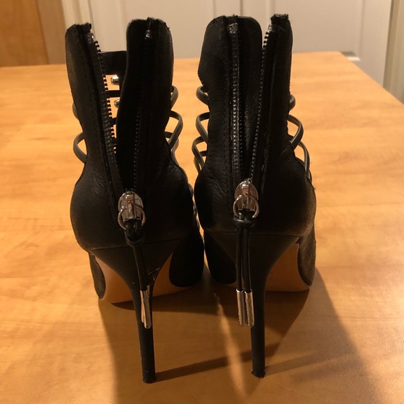 L.A.M.B. By Gwen Stefani Black Pumps 7 1/2 - Picture 6 of 7